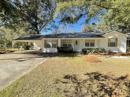 Modern Farmhouse w/Gameroom and theater room close to everything Hotels in Pearl