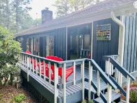 The Blue Lagoon on the 18th hole!  Walk to pool, food,  and golf! Hotels in Fairfield Bay