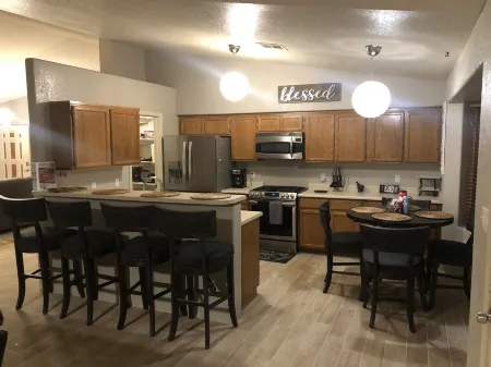 Spacious and centralized, 5-15 minutes from most local things