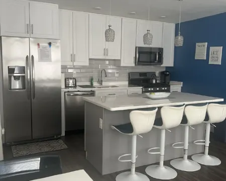 LUXURY BIG APARTMENT. VERY CLOSE TO NYC Hotels in West New York