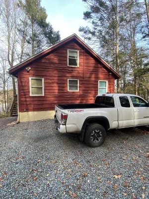 Charming 3-bedroom house with private dock on Lake Wallenpaupack!