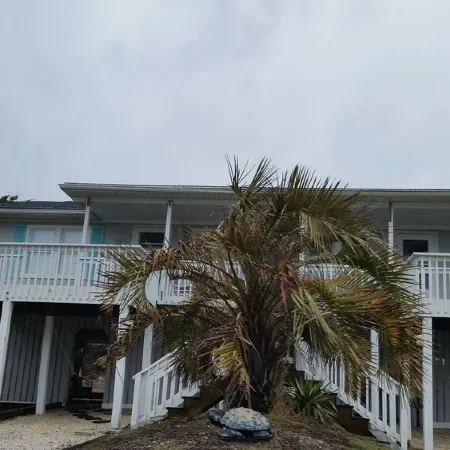 Prime Location 2nd row!!! Beautiful beach views from the deck!!