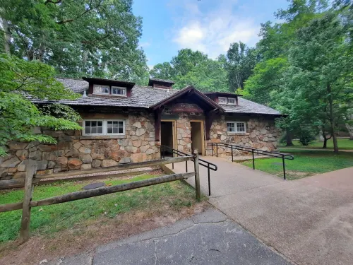 House / hot tub/pet friendly