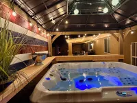 Wknd@Bernies-Romantic Secluded Desert Oasis-Cozy 2Bd Villa-Pvt Hot Tub Boat Prkg