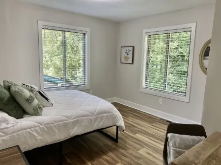 The Parkville Nook Отели рядом с достопримечательностью «Зона Роза Таун Сентер»