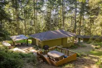 TreeTops Forest Retreat