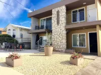 LOWER UNIT- 50 STEPS TO THE BEACH, WALK TO VILLAGE, OceanView