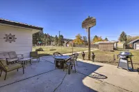 Stunning home with mountain views & river access nearby