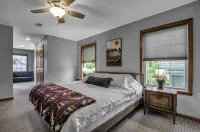 Charming Modern Victorian in the Village of EVL