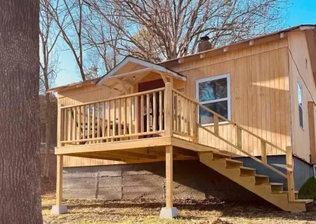 Hogan’s Hideout Bonnie Manor- Cozy Cottage to enjoy.