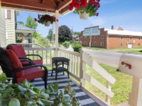 Cozy and charming. Your home away from home in the heart of Viroqua. Hotel di Viroqua