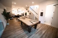 Brand New Townhome in Downtown Westminster 웨스트민스터 플라자 쇼핑센터 주변 호텔