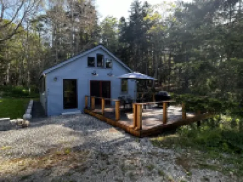 Modern Woodland Privacy with Ocean, Trails, and Lobster All in Walking Distance. Hotels in Boothbay