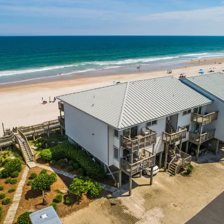 Oceanfront Queen's Grant Condo "Tide-the-Knot" with Breathtaking Ocean Views!