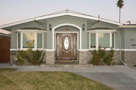 Remote work, visitor's Love 4B with 2x suites /3BR- Levis, Kaiser, Great America Отели рядом с достопримечательностью «Калифорниас Грэйт Америка»