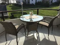 Apartment with a lake view directly opposite the green beach, WiFi, pets allowed