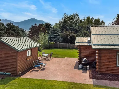 Paradise Ranch: 2 Cabins Great for Families, Wedding Guests, Montana Adventurers