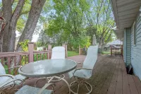 Spacious Home- Centrally located near St. Paul