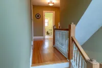 Historic 5bd House w/ Sunroom & 2 Fireplaces