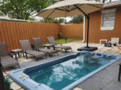 Large house Jacuzzi Tub in Master bedroom Hotels in Cocoa