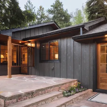 Riverside Scenic Home: Hot Tub, Fire Pit & Hammock, by Forest & Peak Retreats