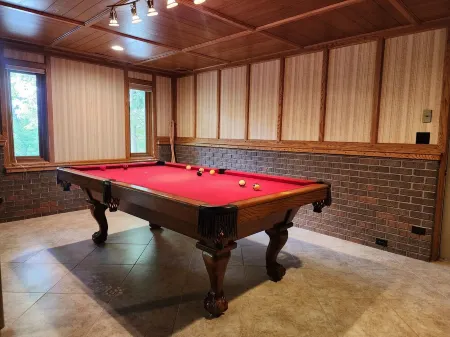 Lake front home in Solon, close to University of Iowa, Iowa City & Cedar Rapids.