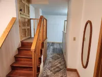 Hill FarmCharming Farm House Perfect for All Season Activities in the Country! 모 타운십 호텔