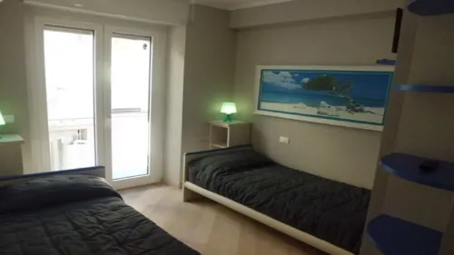 30 METERS SEA NEW TRILO DOUBLE SERVICES LARGE BOX 100 METERS Hotel a Alassio