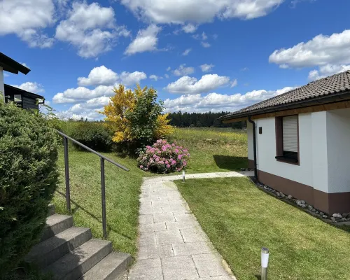 Holiday house in the quietly located holiday park Tennenbronn 施拉姆貝格酒店