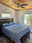Newly Built Lakefront Getaway! Your Perfect Escape Awaits You @ Deer Creek Cabin