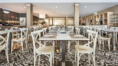 Restaurant Globales Cala Blanca Photo