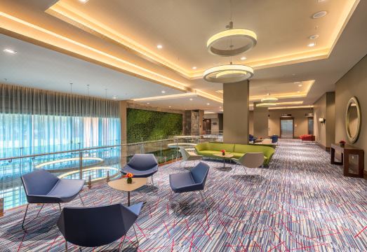 2. 힐튼 가든 인 ..