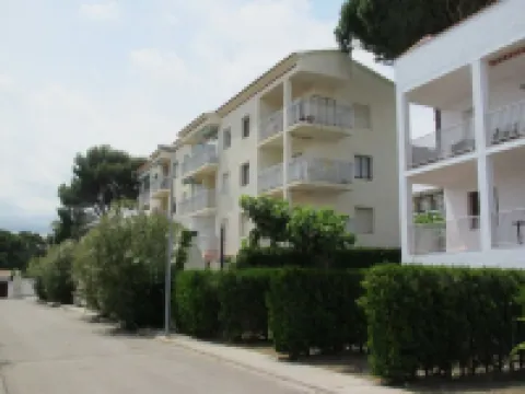 Magnificent Sea View 150m from the Beach 2Pers + 1Enf App. Air Conditioning. Wifi