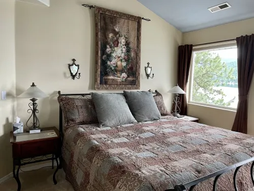 Enjoy Lake Life in Carlin Bay