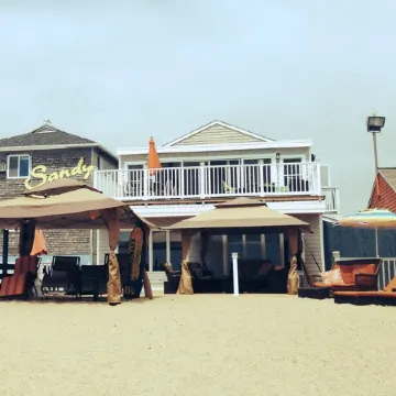 Amazing Ocean Front 2 Story Home, Steps Away From The Water
