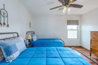 Relax in Home w/ Htd. Pool+Hot Tub,  Putting Green, Whirlpool Bath+Steam Shower