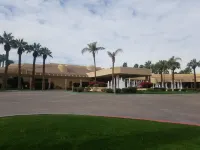 Beautiful and Cozy!!! Palm Valley Country Club Golf Course Home. Sleeps 6.