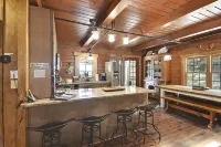 Secluded Cabin, Comfortable Lux, Valley View ~ Canaan Valley & Seneca