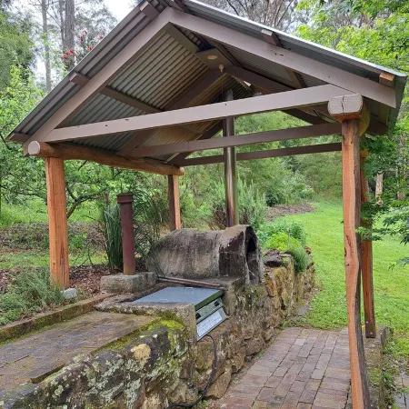 Barakee Creek - The Old Shack