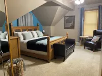 3 Bedroom Beach House Hotels near Pick n Save