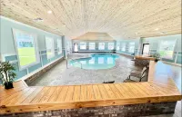 Oceanside Studio Condo. Walking Distance to Beach!