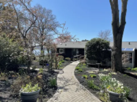 Nancy’s Touch, A Waterfront Paradise!