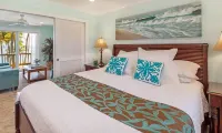 STUNNING OCEANFRONT PENTHOUSE 2Bd/2Ba *Fully Renovated, Pool * Poipu Palms Koloa