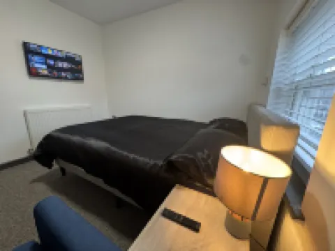 Private En-Suite Room in Town, Close to Hospital のホテル