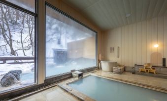 Shirahone Onsen Tsuruya Ryokan
