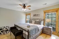 NEW! Valley View Mountain Getaway