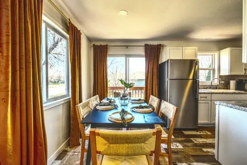 Willmar Jungle Safari Retreat! Hotels in Willmar