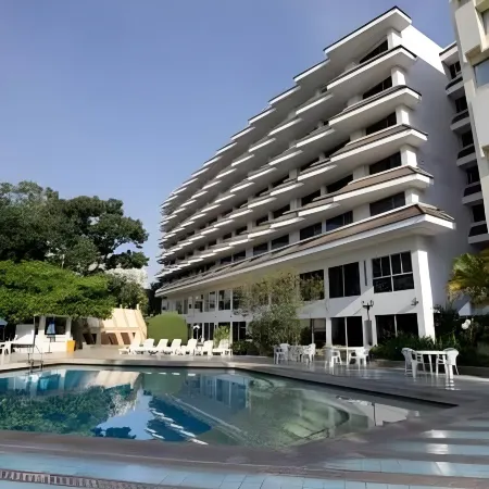 Charoen Hotel