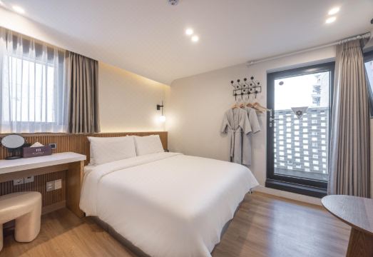 에이치에비뉴 신축 객실