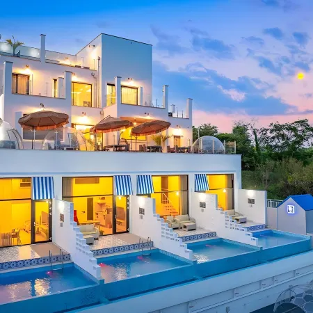 Yeosu 48 Hour Pool Villa Отели рядом с достопримечательностью «Поле для гольфа The Ocean»